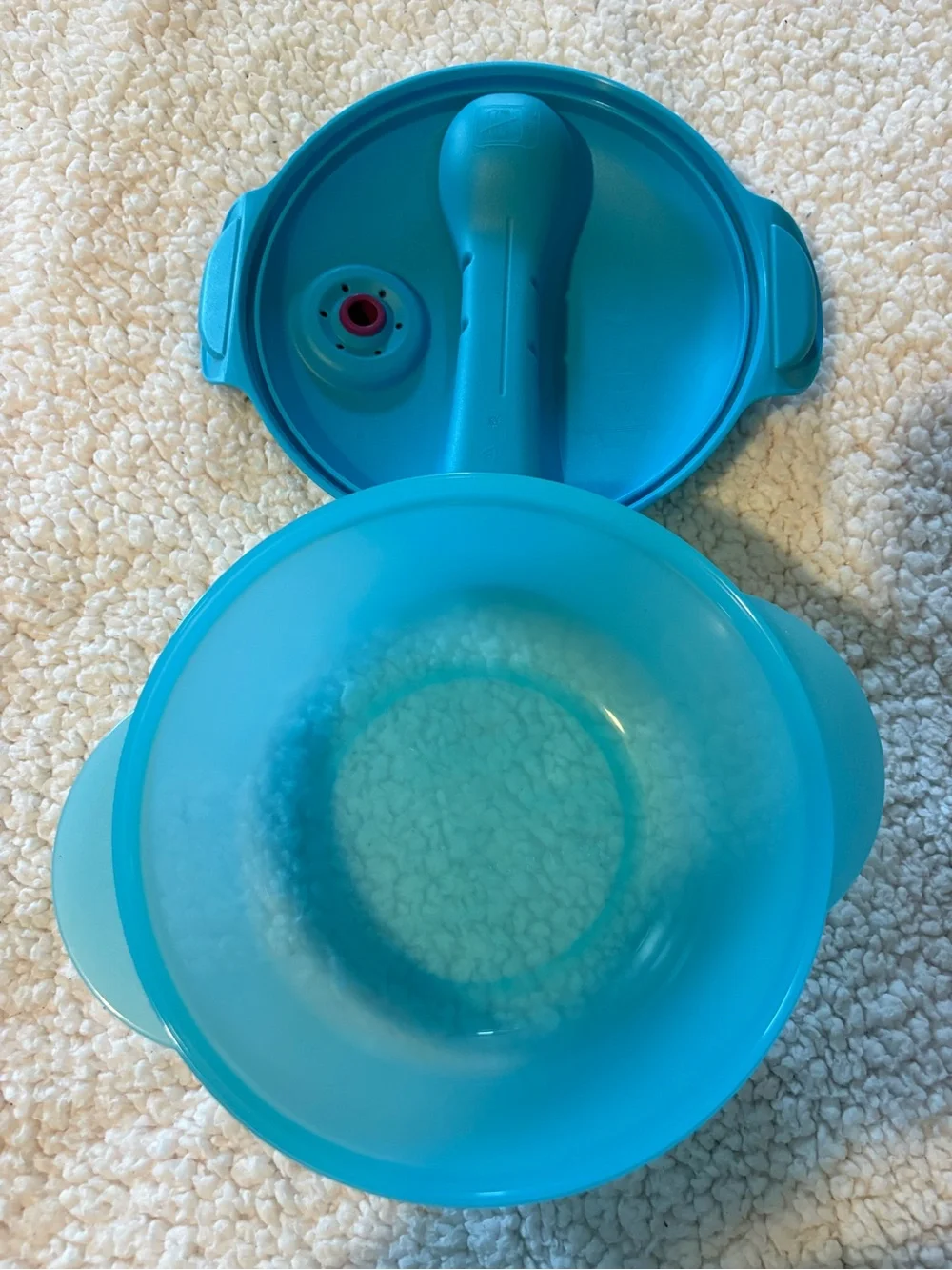 Tupperware Teal Microwave Steam Container with Folding Utensils